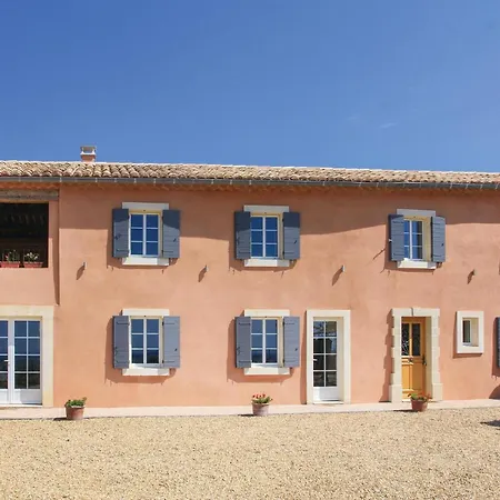 Vakantiehuis Five-bedroom In *